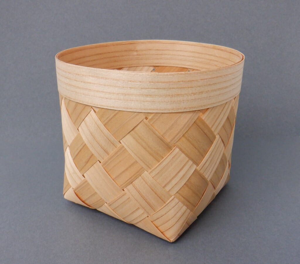 【予告】国産の杉を使ったカゴ作り